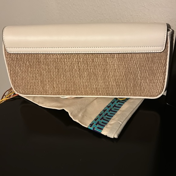 New Tory Burch clutch - Picture 5 of 9